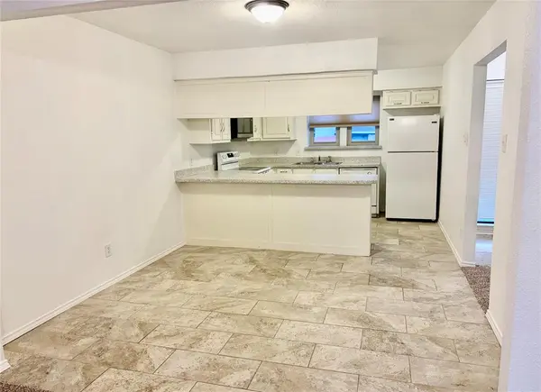 Arlington, TX 76006,2506 Oak Leaf Drive