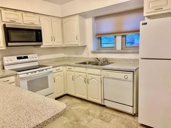 Arlington, TX 76006,2506 Oak Leaf Drive