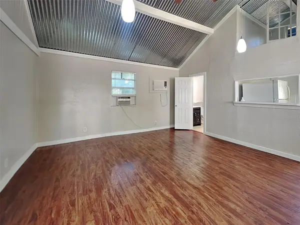 Dallas, TX 75206,2015 Mcmillan Avenue #2