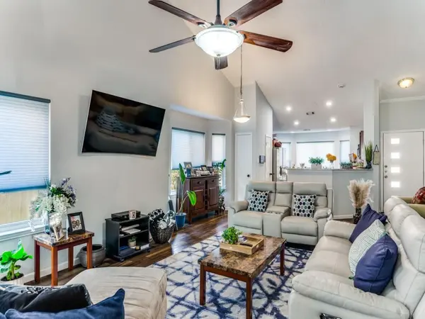 Arlington, TX 76017,6008 Meadowdale Road