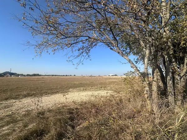 Waxahachie, TX 75167,1328 Old Maypearl Road