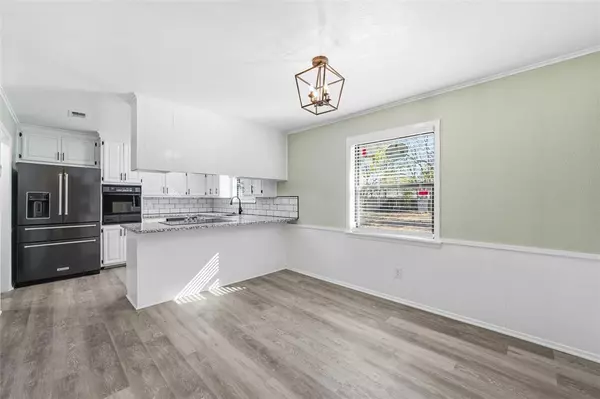 Hewitt, TX 76643,211 Opal Street