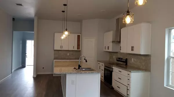 Granbury, TX 76048,2213 Beverly Drive