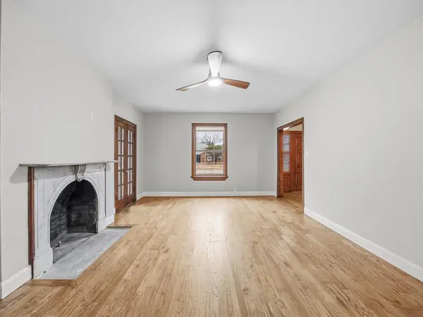 Ennis, TX 75119,1102 N Preston Street