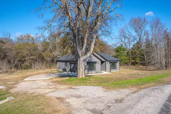 Van, TX 75790,21010 Fm 1805