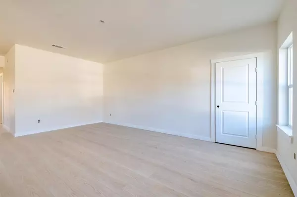 Fort Worth, TX 76106,2512 Oxford Avenue