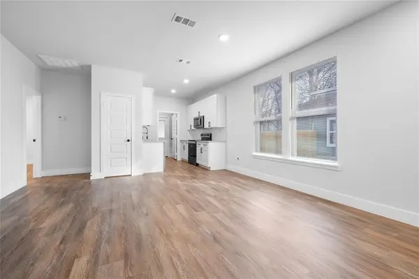 Mabank, TX 75156,120 Red Bird Lane