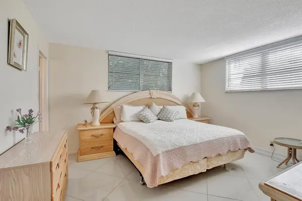 Pembroke Pines, FL 33025,8930 S Hollybrook Blvd #201