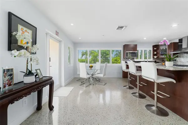 Hollywood, FL 33020,2910 Johnson St