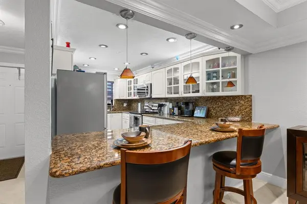 Pembroke Pines, FL 33024,9119 Limetree Ln #169