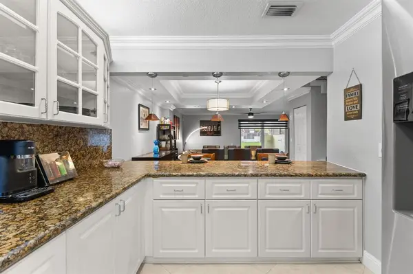 Pembroke Pines, FL 33024,9119 Limetree Ln #169