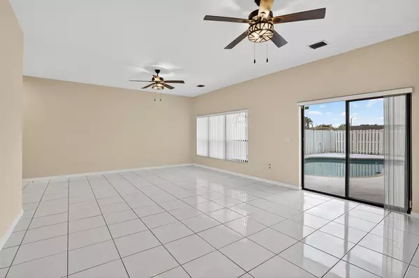 Plantation, FL 33322,9401 NW 18th Dr