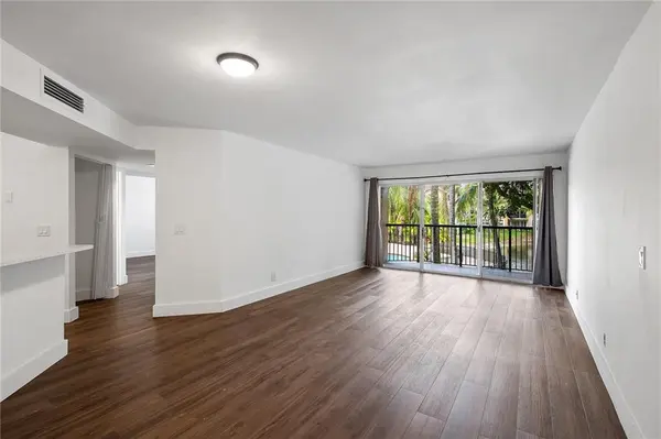 Coral Springs, FL 33067,8851 Wiles Rd #202