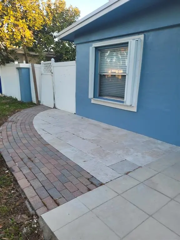 Pompano Beach, FL 33064,1810 NE 42nd St