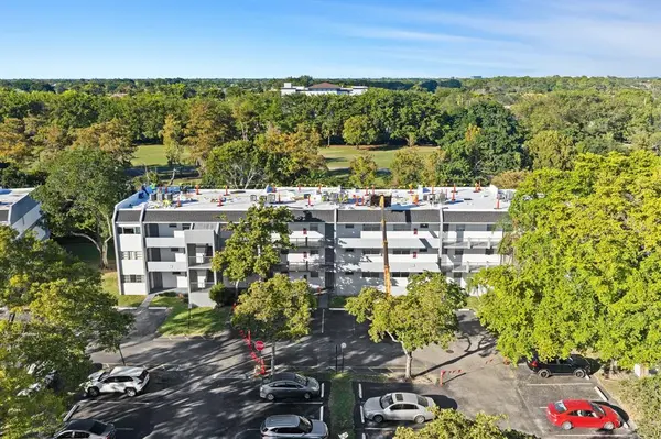 Tamarac, FL 33321,8341 Sands Point Blvd #B101