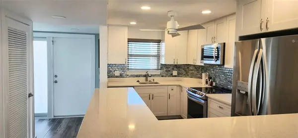 Pompano Beach, FL 33062,299 N Riverside Dr #904