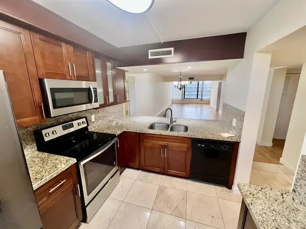 Davie, FL 33324,1522 WHITEHALL DRIVE #304