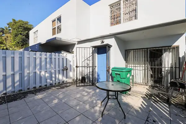 Miami, FL 33161,14220 NE 3rd Ct #10A