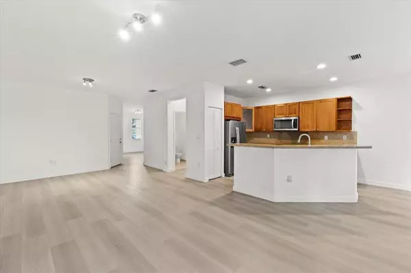 Doral, FL 33178,10821 NW 76th Ln #10821