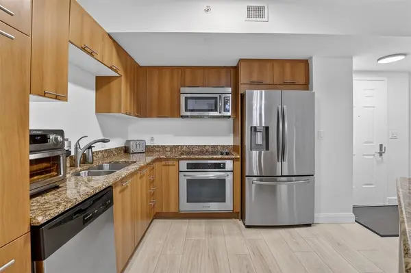 Plantation, FL 33324,510 NW 84th Ave #342