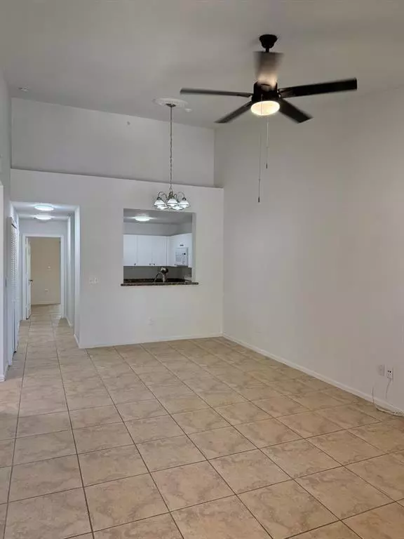 Coral Springs, FL 33065,2941 Riverside Dr #303