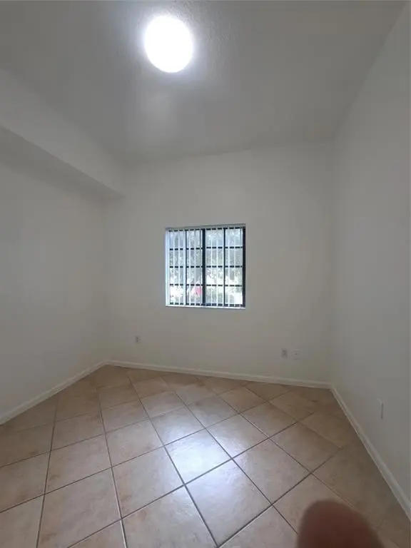 Coral Springs, FL 33065,2801 Riverside Dr #407