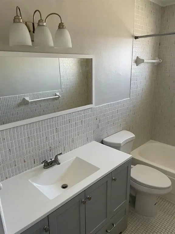 Hollywood, FL 33020,1630 N 25th Ave #6