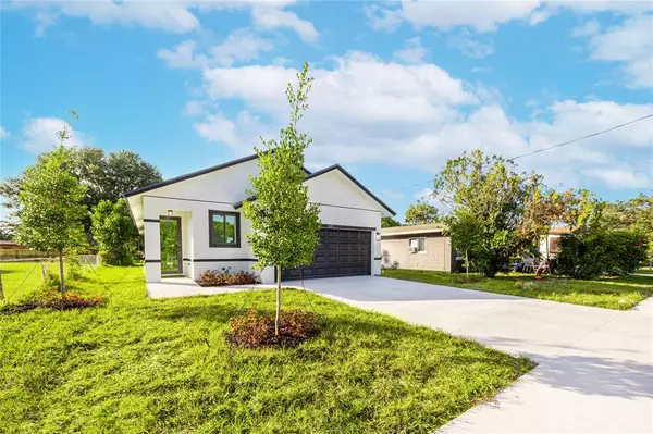 1605 N 23rd St, Fort Pierce, FL 34950