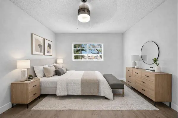 West Palm Beach, FL 33409,4200 Community Dr #113-1304