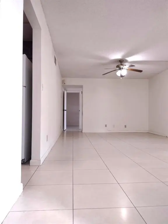 Margate, FL 33063,480 N Laurel Dr #3