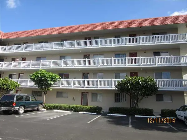 3591 Inverrary Dr #401, Lauderhill, FL 33319