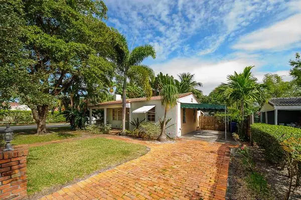 900 SW 9TH TER, Fort Lauderdale, FL 33315