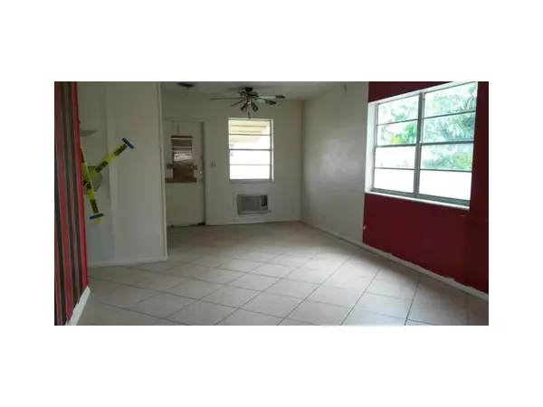 Hollywood, FL 33020,Address not disclosed