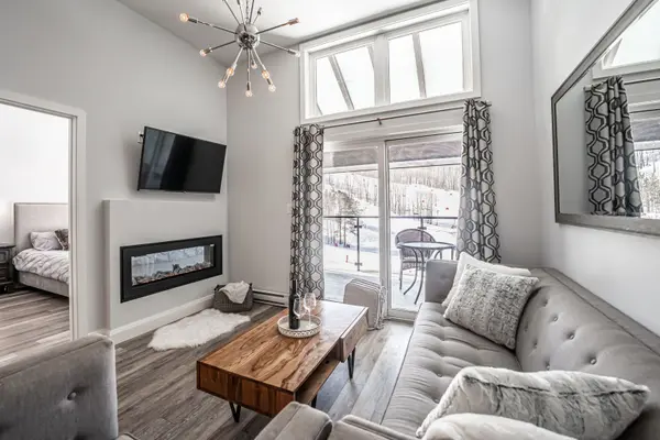 80 Horseshoe BLVD #503, Oro-medonte, ON L4M 4Y8