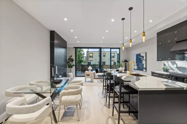 Mississauga, ON L5E 1H5,1090 Ella AVE