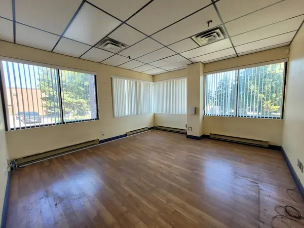 Toronto W05, ON M3J 2C4,360 Magnetic DR