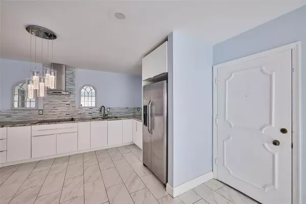 Fort Lauderdale, FL 33308,5720 NE 22nd Way #401-4