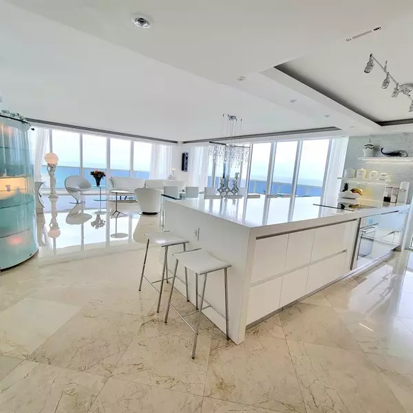 Hallandale Beach, FL 33009,1830 S Ocean Dr #PH5101