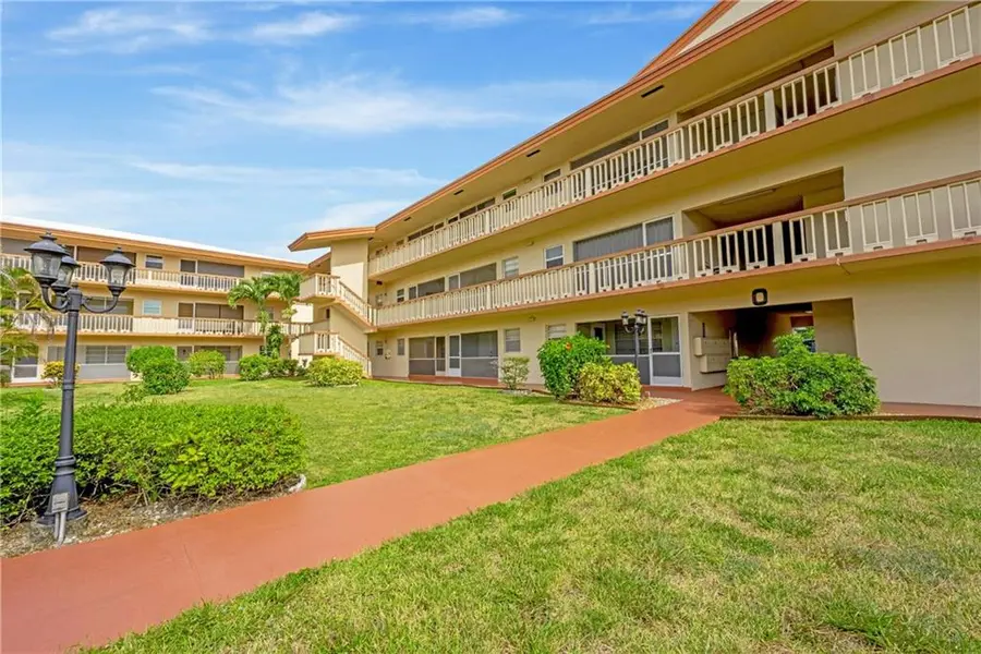 5300 Washington St #108D, Hollywood, FL 33021