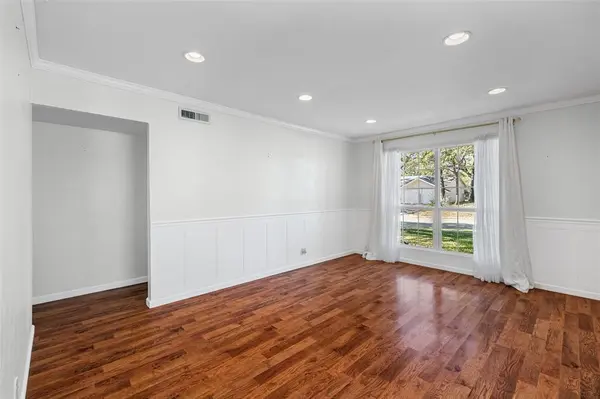 Bedford, TX 76022,49 Coffee Tavern Road