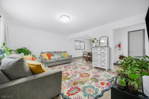 Woodland Park, NJ 07424,25 Newby Ave