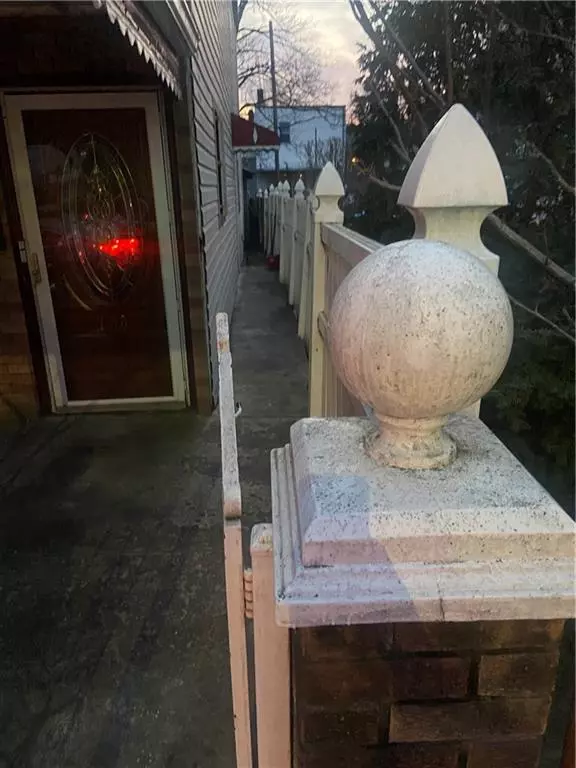 Brooklyn, NY 11236,760 East 86th ST