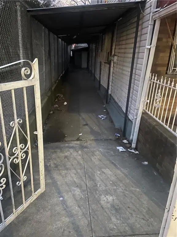 Brooklyn, NY 11236,760 East 86th ST