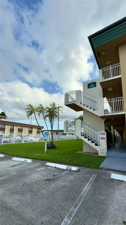 Miami, FL 33155,5500 SW 77th Ct #207