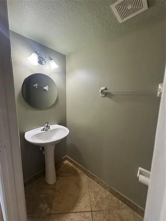 Tamarac, FL 33321,5932 Abbey Rd