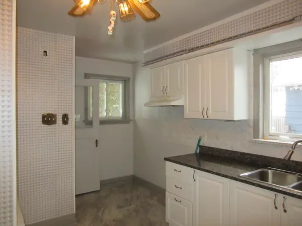 11 Dunbar AVE N, Cornwall, ON K6H 5M6