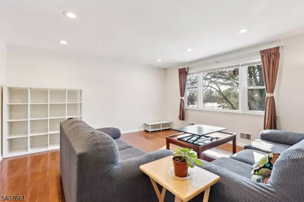 Piscataway Twp., NJ 08854,3 Stafford Dr