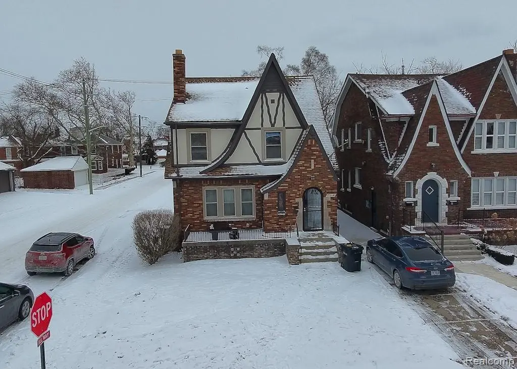 Detroit, MI 48221,17214 Roselawn ST N