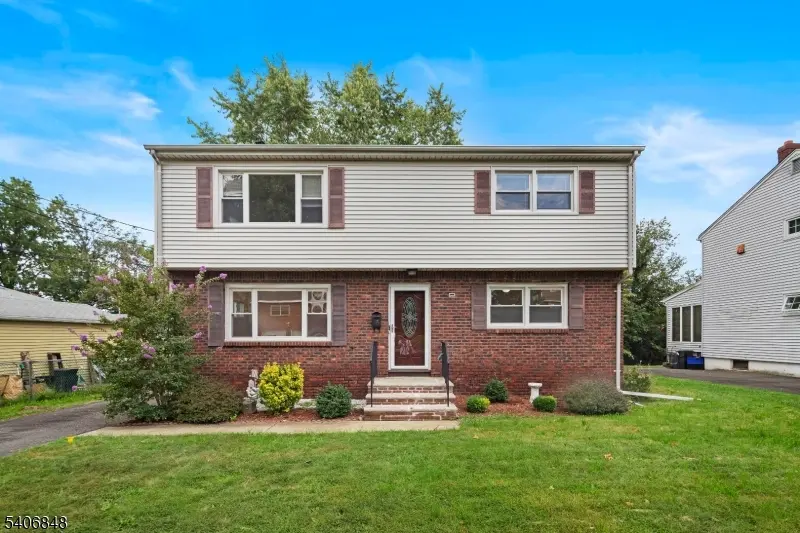 Clifton City, NJ 07014,12 Stanchak Ct #2