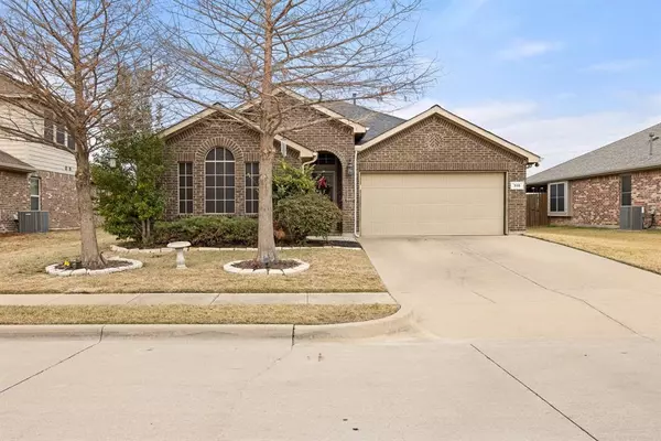 Burleson, TX 76028,335 Coral Vine Lane